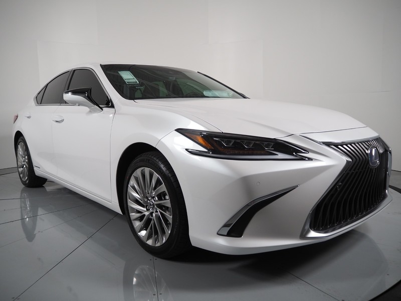 New 2021 LEXUS ES 300h Luxury